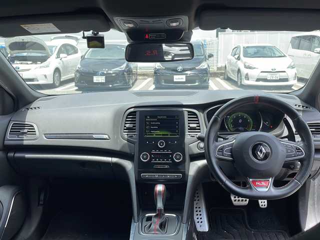 ルノー メガーヌ ルノー スポール 福岡県 2019(平31)年 3.3万km グリカシオペM ワンオーナー　/クルーズコントロール　/前方純正ドライブレコーダー　/ＥＴＣ　/ＭＴモード付ＡＴ車/パーキングアシスト　/前席シートヒーター　/メーカーナビ【Ｂｌｏｏｔｏｏｔｈ・ラジオ】　/前後コーナーセンサー/アイドリングストップ/レーンキープアシスト/バックカメラ/USBポート/スマートキー/スペアキー1本/プッシュスタート/純正フロアマット/純正アルミホイール/前席エアバック/保証書/取扱説明書