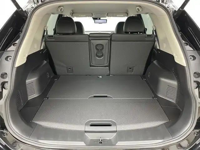 日産 エクストレイル 20Xi Vセレ エクストリーマーX 岡山県 2021(令3)年 4.5万km ダイヤモンドブラック 社外9インチナビ/（CD/DVD/BT/フルセグTV）/ケンウッドスピーカー/アラウンドビューモニター/ビルトインETC/プロパイロット/電動リアゲート/コーナーセンサー/前席パワーシート/全席シートヒーター/USB/HDMI/衝突軽減ブレーキ/ダウンヒルアシストコントロール/LEDヘッドライト/オートライト/ルーフレール/取扱説明書/新車保証書/スマートキー×２