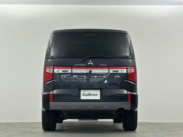 三菱 デリカＤ：５ シャモニー 埼玉県 2025(令7)年 0.1万km未満 グラファイトグレーメタリック/ブラックマイカ 登録済未使用車　両側電動ドア　衝突軽減　ハンドルヒーター　前席シートヒーター　バックカメラ　４WD　運転席パワーシート　追従クルコン　ＢＳＭ　踏み間違え防止　横滑り防止　スペアキー１本　取説　保証書