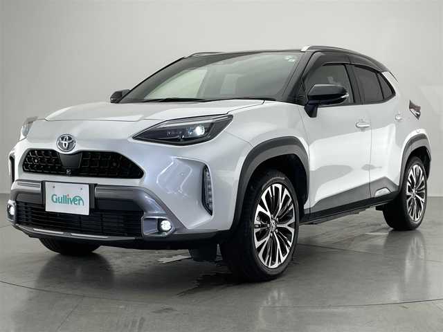 トヨタ ヤリスクロス ハイブリッド Z アドベンチャー 愛知県 2023(令5)年 1.9万km ブラックマイカ/プラチナホワイトパールマイカ 純正８型オーディオナビ　Ｂｌｕｅｔｏｏｔｈ　ルームミラー録画付　ＢＳＭ　バックカメラ　ハーフレザー　シートヒーター　ハンドルヒーター　セーフティセンス　衝突軽減　車線逸脱　追従クルコン　ＥＴＣ　禁煙車