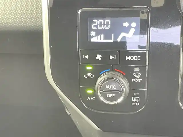トヨタ タンク カスタムG－T 千葉県 2018(平30)年 3万km ブライトシルバーM 禁煙車/社外ナビ　（KENWOOD）/フルセグTV　CD/DVD　Bluetooth/バックカメラ/両側パワースライドドア/オートライト/衝突軽減ブレーキ/レーンキープアシスト/クルーズコントロール/アイドリングストップ/オートリトラミラー/ステアリングスイッチ/シートヒーター/USB入力端子/リアドリンクホルダー/純正アルミホイール/純正フロアマット/スペアキー