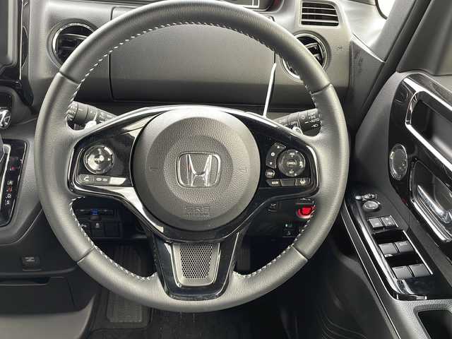 ホンダ Ｎ ＢＯＸ カスタム L ターボ 鹿児島県 2022(令4)年 1.4万km クリスタルブラックパール 純正ナビ/Bluetooth/CD/DVD/TV/SD/ETC/両側パワースライドドア/USB端子/パーキングセンサー/LKAS/ディスタンススイッチ/車線逸脱アラーム/衝突軽減システム/横滑り防止装置/純正フロアマット/電動格納ミラー/ドアバイザー