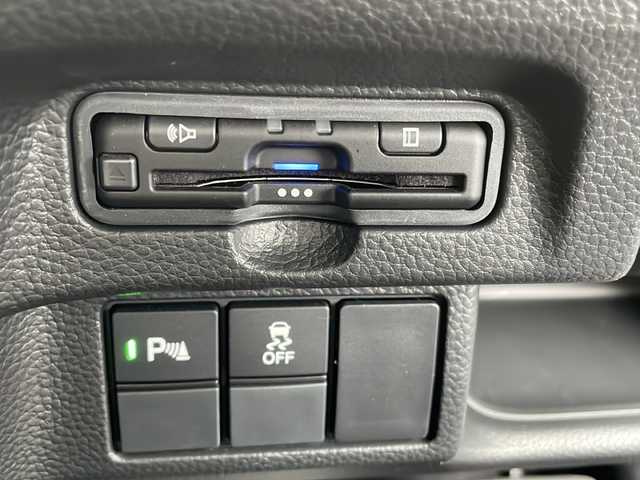 ホンダ Ｎ ＢＯＸ カスタム L ターボ 鹿児島県 2022(令4)年 1.4万km クリスタルブラックパール 純正ナビ/Bluetooth/CD/DVD/TV/SD/ETC/両側パワースライドドア/USB端子/パーキングセンサー/LKAS/ディスタンススイッチ/車線逸脱アラーム/衝突軽減システム/横滑り防止装置/純正フロアマット/電動格納ミラー/ドアバイザー