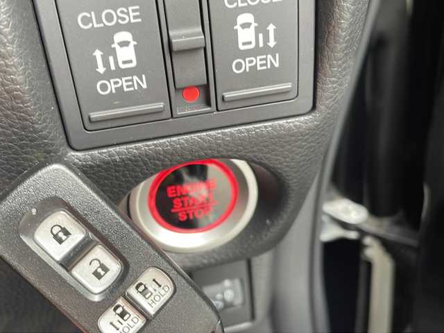 ホンダ Ｎ ＢＯＸ カスタム L ターボ 鹿児島県 2022(令4)年 1.4万km クリスタルブラックパール 純正ナビ/Bluetooth/CD/DVD/TV/SD/ETC/両側パワースライドドア/USB端子/パーキングセンサー/LKAS/ディスタンススイッチ/車線逸脱アラーム/衝突軽減システム/横滑り防止装置/純正フロアマット/電動格納ミラー/ドアバイザー