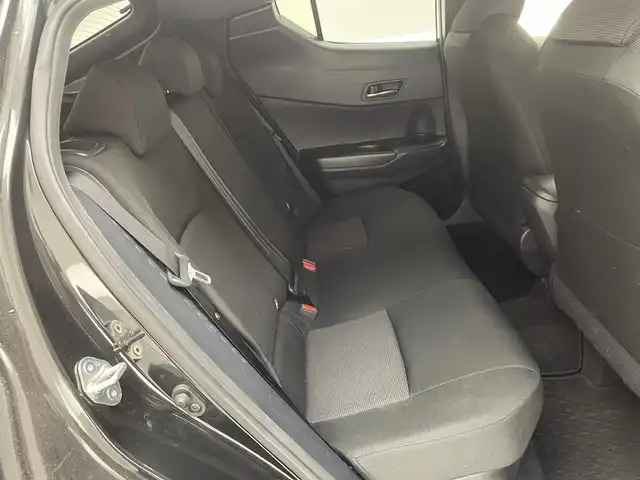 トヨタ Ｃ－ＨＲ S LEDパッケージ 兵庫県 2019(平31)年 7.8万km ブラックマイカ 純正SDナビ（NSZT-Y68T）/（フルセグ/CD/DVD/SD/Bluetooth）/ETC/前後ドライブレコーダー/ステアリングスイッチ/トヨタセーフティーセンス/LEDヘッドライト/オートライト/シーケンシャルウインカー/TRDエアロ/フロアマット/スマートキー/プッシュスタート