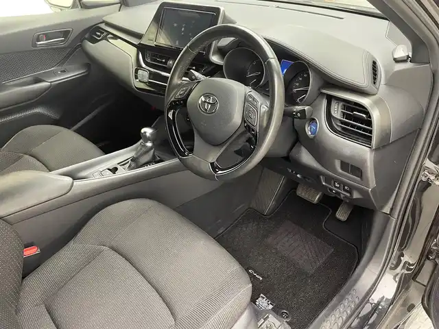 トヨタ Ｃ－ＨＲ S LEDパッケージ 兵庫県 2019(平31)年 7.8万km ブラックマイカ 純正SDナビ（NSZT-Y68T）/（フルセグ/CD/DVD/SD/Bluetooth）/ETC/前後ドライブレコーダー/ステアリングスイッチ/トヨタセーフティーセンス/LEDヘッドライト/オートライト/シーケンシャルウインカー/TRDエアロ/フロアマット/スマートキー/プッシュスタート