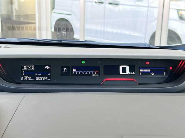 ホンダ フリード G 静岡県 2016(平28)年 6.1万km コバルトブルーパール 純正ナビ/・CD/DVD/・FM/AM/・TV/・Music Rack/・SD/・Bluetooth/主要装備/・後席フリップダウンモニター/・バックカメラ/・片側パワースライドドア/・ＥＴＣ/・１５インチアルミ/・アクティブコーナリングライト/・ＬＥＤヘッドライト/・横滑り防止装置/・アイドリングストップ/・オートライト/・コンビシート/・本革巻ステアリングホイール