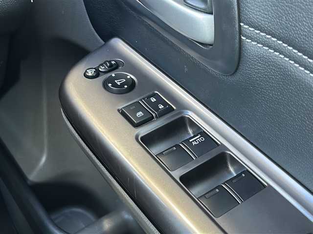 ホンダ フリード G 静岡県 2016(平28)年 6.1万km コバルトブルーパール 純正ナビ/・CD/DVD/・FM/AM/・TV/・Music Rack/・SD/・Bluetooth/主要装備/・後席フリップダウンモニター/・バックカメラ/・片側パワースライドドア/・ＥＴＣ/・１５インチアルミ/・アクティブコーナリングライト/・ＬＥＤヘッドライト/・横滑り防止装置/・アイドリングストップ/・オートライト/・コンビシート/・本革巻ステアリングホイール
