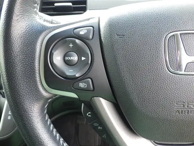 ホンダ フリード G ホンダセンシング 千葉県 2018(平30)年 5.7万km ホワイトオーキッドパール ホンダセンシング/・衝突軽減ブレーキ（CMBS）/・車線維持支援システム（LKAS）/・アダプティブクルーズコントロール（ACC）/・後方誤発進抑制機能/・誤発進抑制機能/両側パワースライドドア/純正メモリーナビ/地デジTV/【DVD/CD再生機能　Bluetooth接続】/バックカメラ/ドライブレコーダー/ハーフレザーシート/ETC/LEDヘッドライト/ウインカーミラー/純正15インチアルミホイル/Honda スマートキー
