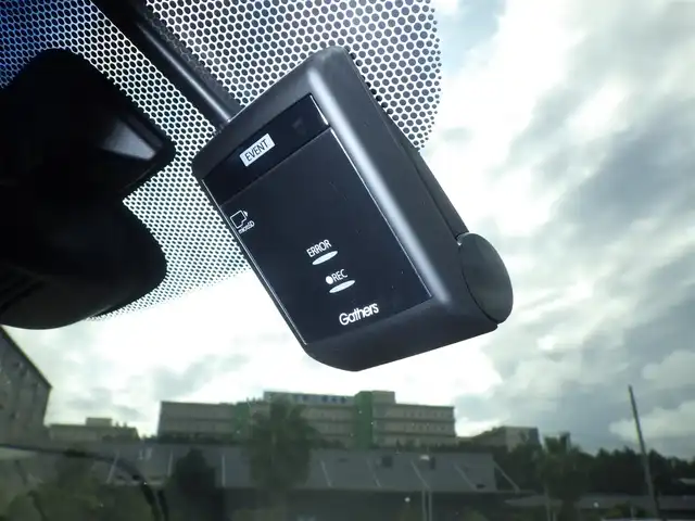 ホンダ フリード G ホンダセンシング 千葉県 2018(平30)年 5.7万km ホワイトオーキッドパール ホンダセンシング/・衝突軽減ブレーキ（CMBS）/・車線維持支援システム（LKAS）/・アダプティブクルーズコントロール（ACC）/・後方誤発進抑制機能/・誤発進抑制機能/両側パワースライドドア/純正メモリーナビ/地デジTV/【DVD/CD再生機能　Bluetooth接続】/バックカメラ/ドライブレコーダー/ハーフレザーシート/ETC/LEDヘッドライト/ウインカーミラー/純正15インチアルミホイル/Honda スマートキー