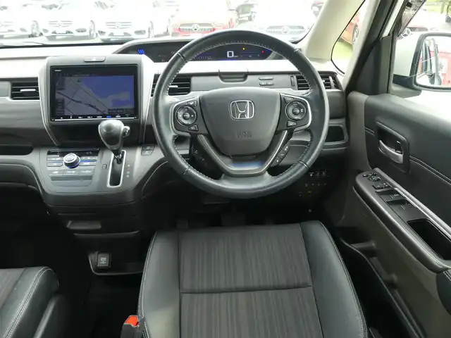 ホンダ フリード G ホンダセンシング 千葉県 2018(平30)年 5.7万km ホワイトオーキッドパール ホンダセンシング/・衝突軽減ブレーキ（CMBS）/・車線維持支援システム（LKAS）/・アダプティブクルーズコントロール（ACC）/・後方誤発進抑制機能/・誤発進抑制機能/両側パワースライドドア/純正メモリーナビ/地デジTV/【DVD/CD再生機能　Bluetooth接続】/バックカメラ/ドライブレコーダー/ハーフレザーシート/ETC/LEDヘッドライト/ウインカーミラー/純正15インチアルミホイル/Honda スマートキー