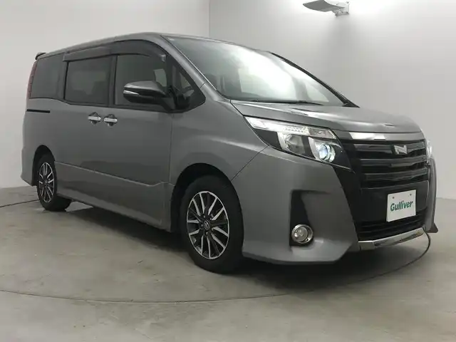 トヨタ ノア Si ダブルバイビー 愛知県 2016(平28)年 5.9万km アイスチタニウムマイカメタリック トヨタセーフティーセンス/・車線逸脱/・衝突軽減/純正ナビ/・フルセグ/・Bluetooth/クルーズコントロール/革巻きステアリング/ビルトインETC/ハーフレザー/バックカメラ/ステアリングリモコン/フォグランプ/両側パワースライド