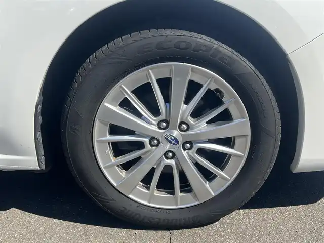 スバル インプレッサ スポーツ 1．6i－Lアイサイト 秋田県 2018(平30)年 8.5万km クリスタルホワイトP ４WD/衝突軽減システム/LEDヘッドライト/社外メモリナビ/ワンセグ/バックカメラ/スバル純正16インチアルミ（夏タイヤ装着）/スマートキー/アイドリングストップ/プッシュスタート/クルーズコントロール追従走行有/ヒルスタートアイシスコントロール/レーンキープアシスト/MTモード付AT/電動パーキングブレーキ/パドルシフト/ステアリングスイッチ/ドライブレコーダー/ETC/純正フロアマット/オートライト/オートエアコン/パワーステアリング/パワーウィンドウ/ヘッドライトレベライザー/横滑り防止/盗難防止装置/寒冷地仕様/電動格納ミラー/キーレスエントリー/保証書/取扱説明書/記録簿
