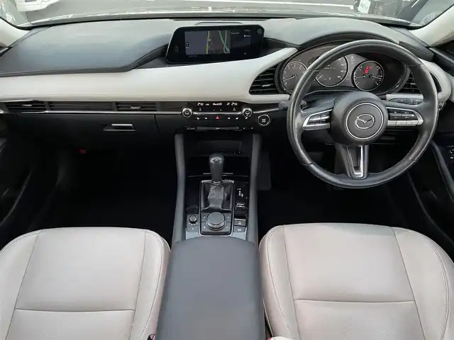 マツダ マツダ３セダン X Lパッケージ 島根県 2019(令1)年 8.2万km マシーングレープレミアムM 登録時走行距離　82602km/４WD/純正ナビ/Bluetooth/DVD/AM/FM/CD/USB)/BOSEサウンド/フルセグテレビ/追従型クルーズコントロール/純正アルミ１８インチ/全周囲カメラ/ETC/パワーシート（D席）/メモリーシート/シートヒーター（DN席）/レーンキープアシスト/ステアリングヒーター/ブラインドスポットモニター/ヘッドアップディスプレイ