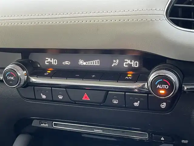 マツダ マツダ３セダン X Lパッケージ 島根県 2019(令1)年 8.2万km マシーングレープレミアムM 登録時走行距離　82602km/４WD/純正ナビ/Bluetooth/DVD/AM/FM/CD/USB)/BOSEサウンド/フルセグテレビ/追従型クルーズコントロール/純正アルミ１８インチ/全周囲カメラ/ETC/パワーシート（D席）/メモリーシート/シートヒーター（DN席）/レーンキープアシスト/ステアリングヒーター/ブラインドスポットモニター/ヘッドアップディスプレイ