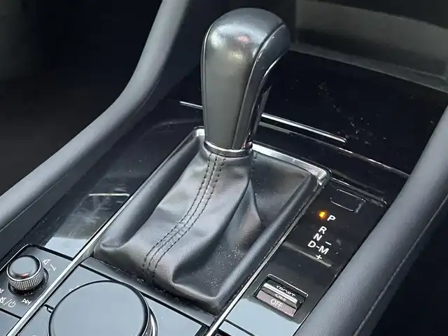 マツダ マツダ３セダン X Lパッケージ 島根県 2019(令1)年 8.2万km マシーングレープレミアムM 登録時走行距離　82602km/４WD/純正ナビ/Bluetooth/DVD/AM/FM/CD/USB)/BOSEサウンド/フルセグテレビ/追従型クルーズコントロール/純正アルミ１８インチ/全周囲カメラ/ETC/パワーシート（D席）/メモリーシート/シートヒーター（DN席）/レーンキープアシスト/ステアリングヒーター/ブラインドスポットモニター/ヘッドアップディスプレイ