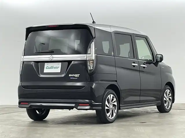 スズキ ソリオ バンディット HV SV 福島県 2023(令5)年 0.8万km スーパーブラックパール スズキセーフティサポート/・衝突被害軽減ブレーキ/・誤発進抑制装置/・後退時ブレーキサポート/・車線逸脱警報装置/・レーダークルーズコントロール/・ふらつき警報/・ハイビームアシスト/・先行車発進お知らせ/純正9インチナビ/・フルセグTV/BT/USB/CD/DVD/FM/AM/・バックカメラ/・全方位カメラ/ヘッドアップディスプレイ/両側パワースライドドア/革張ステアリング/・ステアリングリモコン/・パドルシフト/D+N席シートヒーター/プッシュスタート/・スマートキー/電動格納ミラー/・ウィンカーミラー/・オートミラー/LEDヘッドライト/・フォグランプ/・オートライト/寒冷地仕様/アイドリングストップ/コーナーセンサー/純正フロアマット/純正15インチAW