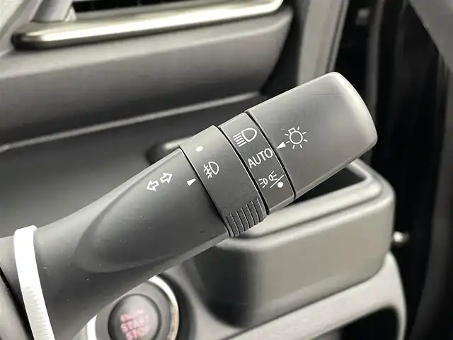 スズキ ソリオ バンディット HV SV 福島県 2023(令5)年 0.8万km スーパーブラックパール スズキセーフティサポート/・衝突被害軽減ブレーキ/・誤発進抑制装置/・後退時ブレーキサポート/・車線逸脱警報装置/・レーダークルーズコントロール/・ふらつき警報/・ハイビームアシスト/・先行車発進お知らせ/純正9インチナビ/・フルセグTV/BT/USB/CD/DVD/FM/AM/・バックカメラ/・全方位カメラ/ヘッドアップディスプレイ/両側パワースライドドア/革張ステアリング/・ステアリングリモコン/・パドルシフト/D+N席シートヒーター/プッシュスタート/・スマートキー/電動格納ミラー/・ウィンカーミラー/・オートミラー/LEDヘッドライト/・フォグランプ/・オートライト/寒冷地仕様/アイドリングストップ/コーナーセンサー/純正フロアマット/純正15インチAW