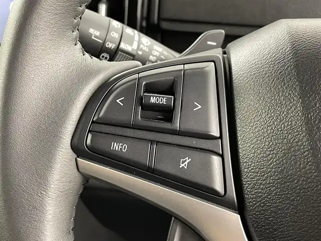 スズキ ソリオ バンディット HV SV 福島県 2023(令5)年 0.8万km スーパーブラックパール スズキセーフティサポート/・衝突被害軽減ブレーキ/・誤発進抑制装置/・後退時ブレーキサポート/・車線逸脱警報装置/・レーダークルーズコントロール/・ふらつき警報/・ハイビームアシスト/・先行車発進お知らせ/純正9インチナビ/・フルセグTV/BT/USB/CD/DVD/FM/AM/・バックカメラ/・全方位カメラ/ヘッドアップディスプレイ/両側パワースライドドア/革張ステアリング/・ステアリングリモコン/・パドルシフト/D+N席シートヒーター/プッシュスタート/・スマートキー/電動格納ミラー/・ウィンカーミラー/・オートミラー/LEDヘッドライト/・フォグランプ/・オートライト/寒冷地仕様/アイドリングストップ/コーナーセンサー/純正フロアマット/純正15インチAW