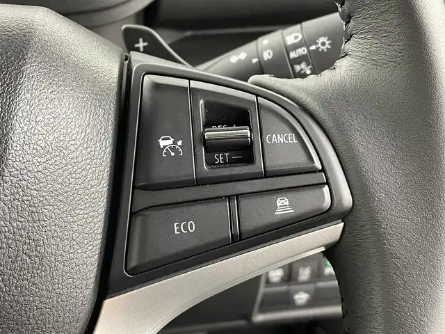 スズキ ソリオ バンディット HV SV 福島県 2023(令5)年 0.8万km スーパーブラックパール スズキセーフティサポート/・衝突被害軽減ブレーキ/・誤発進抑制装置/・後退時ブレーキサポート/・車線逸脱警報装置/・レーダークルーズコントロール/・ふらつき警報/・ハイビームアシスト/・先行車発進お知らせ/純正9インチナビ/・フルセグTV/BT/USB/CD/DVD/FM/AM/・バックカメラ/・全方位カメラ/ヘッドアップディスプレイ/両側パワースライドドア/革張ステアリング/・ステアリングリモコン/・パドルシフト/D+N席シートヒーター/プッシュスタート/・スマートキー/電動格納ミラー/・ウィンカーミラー/・オートミラー/LEDヘッドライト/・フォグランプ/・オートライト/寒冷地仕様/アイドリングストップ/コーナーセンサー/純正フロアマット/純正15インチAW