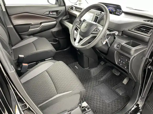 スズキ ソリオ バンディット HV SV 福島県 2023(令5)年 0.8万km スーパーブラックパール スズキセーフティサポート/・衝突被害軽減ブレーキ/・誤発進抑制装置/・後退時ブレーキサポート/・車線逸脱警報装置/・レーダークルーズコントロール/・ふらつき警報/・ハイビームアシスト/・先行車発進お知らせ/純正9インチナビ/・フルセグTV/BT/USB/CD/DVD/FM/AM/・バックカメラ/・全方位カメラ/ヘッドアップディスプレイ/両側パワースライドドア/革張ステアリング/・ステアリングリモコン/・パドルシフト/D+N席シートヒーター/プッシュスタート/・スマートキー/電動格納ミラー/・ウィンカーミラー/・オートミラー/LEDヘッドライト/・フォグランプ/・オートライト/寒冷地仕様/アイドリングストップ/コーナーセンサー/純正フロアマット/純正15インチAW