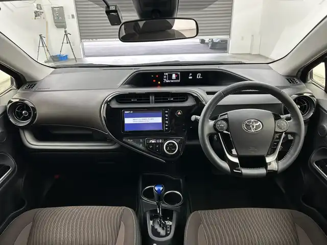 トヨタ アクア G 三重県 2019(令1)年 1.7万km スーパーレッドⅤ /禁煙車//純正ナビ//CD/DVD/AM/FM/フルセグ/Bluetooth//運転席シートヒーター//クルーズコントロール//レーンキープアシスト//プリクラッシュセーフティ//オートライト//オートハイビーム//バックモニター//LEDヘッドライト//TVキャンセラー//純正15インチAW