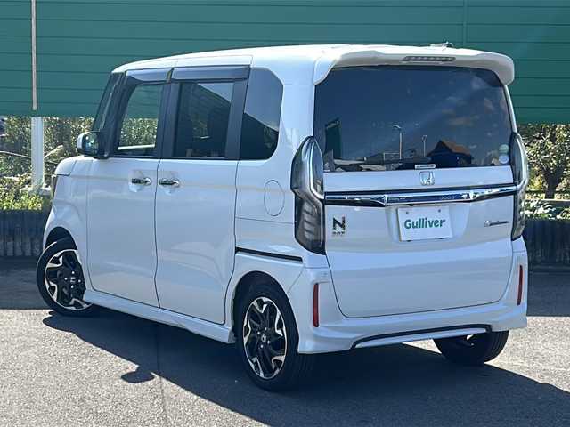 ホンダ Ｎ ＢＯＸ カスタム G L ターボ ホンダセンシング 茨城県 2018(平30)年 6.3万km プラチナホワイトパール 純正8インチSDナビ（AM/FM/Bluetooth接続/AppleCarPlay/フルセグTV/CD/DVD/USB）/バックカメラ/両側パワースライドドア/クルーズコントロール/純正ETC/パドルシフト/ハーフレザーシート/スマートキー/前方ドライブレコーダー/純正フロアマット/レーンキープアシスト/横滑り防止装置/衝突被害軽減システム/カーテンエアバッグ/純正15インチアルミホイール