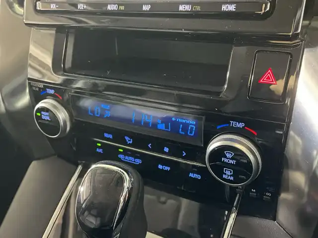 トヨタ ヴェルファイア Z Gエディション 福岡県 2019(令1)年 7.7万km ホワイトパールクリスタルシャイン 純正9型メモリーナビゲーション/フルセグテレビ/バックカメラ/純正ドライブレコーダー/ビルトインETC/純正フリップダウンモニター/両側パワースライドドア/LEDヘッドライト/純正18インチアルミホイール/レーダークルーズコントロール/3列シート/オートライト/オートハイビーム/コーナーセンサー/スマートキー/プッシュスタートエンジン