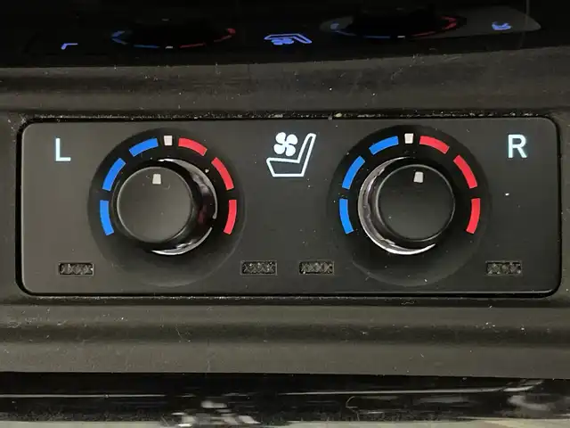 トヨタ ヴェルファイア Z Gエディション 福岡県 2019(令1)年 7.7万km ホワイトパールクリスタルシャイン 純正9型メモリーナビゲーション/フルセグテレビ/バックカメラ/純正ドライブレコーダー/ビルトインETC/純正フリップダウンモニター/両側パワースライドドア/LEDヘッドライト/純正18インチアルミホイール/レーダークルーズコントロール/3列シート/オートライト/オートハイビーム/コーナーセンサー/スマートキー/プッシュスタートエンジン