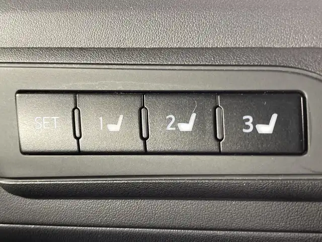 トヨタ ヴェルファイア Z Gエディション 福岡県 2019(令1)年 7.7万km ホワイトパールクリスタルシャイン 純正9型メモリーナビゲーション/フルセグテレビ/バックカメラ/純正ドライブレコーダー/ビルトインETC/純正フリップダウンモニター/両側パワースライドドア/LEDヘッドライト/純正18インチアルミホイール/レーダークルーズコントロール/3列シート/オートライト/オートハイビーム/コーナーセンサー/スマートキー/プッシュスタートエンジン