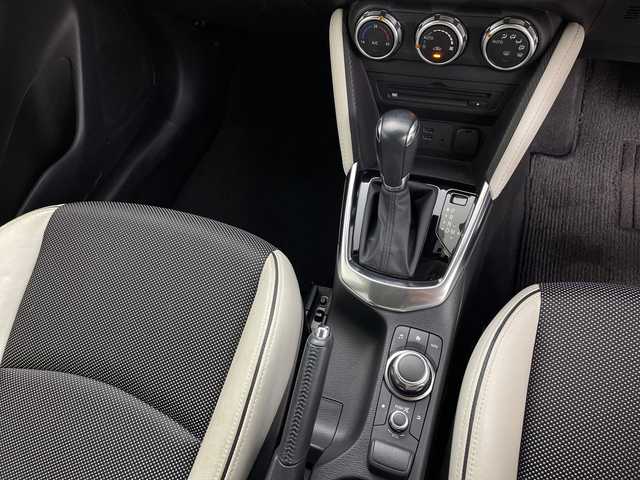 マツダ デミオ XD ツーリング Lパッケージ 鹿児島県 2016(平28)年 3.2万km ジェットブラックマイカ 純正ナビ/・FM/AM/Bluetooth/・フルセグTV/・DVD/AVX/・バックカメラ/ハーフレザーシート/・シートヒーターＤ＋Ｎ/i-ACTIVSENSE/・スマートブレーキサポート(ＳＢＳ)/・車線逸脱警報システム/・ブラインドスポットモニター/純正16インチアルミホイール/レーダークルーズコントロール/電動格納ミラー/LEDオートライト/ETC/スマートキー×２/取扱説明書/保証書/ブラインドスポットモニタリング/ヘッドアップディスプレイ