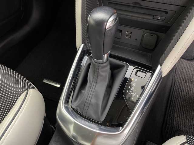 マツダ デミオ XD ツーリング Lパッケージ 鹿児島県 2016(平28)年 3.2万km ジェットブラックマイカ 純正ナビ/・FM/AM/Bluetooth/・フルセグTV/・DVD/AVX/・バックカメラ/ハーフレザーシート/・シートヒーターＤ＋Ｎ/i-ACTIVSENSE/・スマートブレーキサポート(ＳＢＳ)/・車線逸脱警報システム/・ブラインドスポットモニター/純正16インチアルミホイール/レーダークルーズコントロール/電動格納ミラー/LEDオートライト/ETC/スマートキー×２/取扱説明書/保証書/ブラインドスポットモニタリング/ヘッドアップディスプレイ