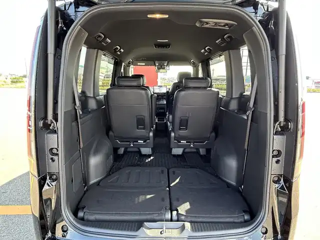 ホンダ ステップワゴン スパーダ eHEV 佐賀県 2024(令6)年 2.2万km 黒 純正11.4インチナビ/フルセグTV/Bluetooth/USB/１２Vソケット/バックカメラ/前後純正ドラレコ/両側パワースライドドア/アダクティブクルーズコントロール/ハーフレザーシート/シートヒーター/オートマチックハイビーム/ビルトインETC/純正16インチアルミ/純正フロアマット/新車保証書/取扱説明書/スペアキー1本/ホンダセンシング/横滑り防止機能/レーンキープアシスト/衝突被害軽減システム/ブラインドスポットモニター