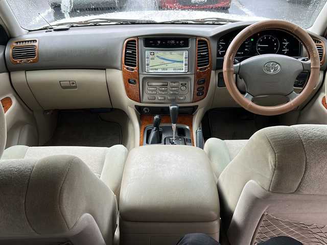 トヨタ ランドクルーザー VX－LTD 京都府 2004(平16)年 17.7万km ホワイトパールクリスタルシャイン 純正HDDナビ/ワンセグテレビ/バックカメラ/ETC/クルーズコントロール/センターデフロック/ハンドルカバー