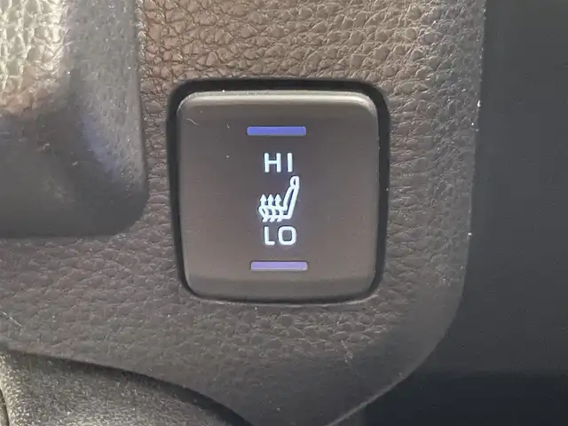 トヨタ カローラ スポーツ ハイブリッドG スタイルPKG 愛知県 2020(令2)年 6.6万km プラチナホワイトパールマイカ 純正９型ナビＴＶ　ＤＶＤデッキ　モデリスタエアロ　シートヒーター　ハーフレザー　バックカメラ　純正ドラレコ　ＥＴＣ　セーフティセンス　衝突軽減装置　追従クルコン　コーナーセンサー　ＬＥＤオートライト　フォグランプ