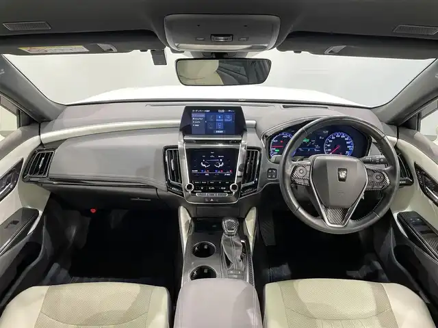 トヨタ クラウン ハイブリッド RS アドバンス 愛知県 2018(平30)年 6.1万km ホワイトパールクリスタルシャイン 純正8インチナビ/パノラミックビューモニター/白革シート/アドバンストパーク/レーダークルーズコントロール/プリクラッシュセーフティ/クリアランスソナー/ブラインドスポットモニター/レーンディパーチャーアラート/先行車発進告知/電動パーキングブレーキ/ブレーキホールド/パワーシート【シートメモリー機能付】/シートヒーター/シートクーラー/ハンドルヒーター/AC100Vコンセント/ドライブレコーダー/ビルトインＥＴＣ/ISOFIX/純正フロアマット/純正18インチルアルミホイール