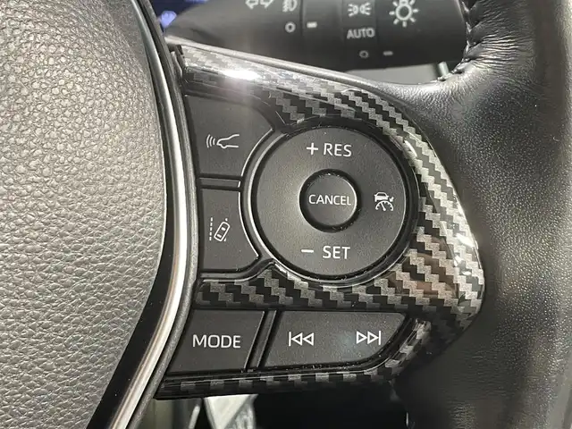 トヨタ クラウン ハイブリッド RS アドバンス 愛知県 2018(平30)年 6.1万km ホワイトパールクリスタルシャイン 純正8インチナビ/パノラミックビューモニター/白革シート/アドバンストパーク/レーダークルーズコントロール/プリクラッシュセーフティ/クリアランスソナー/ブラインドスポットモニター/レーンディパーチャーアラート/先行車発進告知/電動パーキングブレーキ/ブレーキホールド/パワーシート【シートメモリー機能付】/シートヒーター/シートクーラー/ハンドルヒーター/AC100Vコンセント/ドライブレコーダー/ビルトインＥＴＣ/ISOFIX/純正フロアマット/純正18インチルアルミホイール