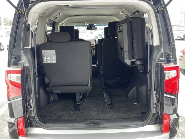 三菱 デリカＤ：５ P 道東・釧路十勝 2023(令5)年 4.6万km アメジストブラック ・4WD/・ALPINEビックX１１インチナビ/(BT SD CD DVD USB フルセグ)/・バックカメラ/・両側パワースライドドア/・パワーバックドア/・スマートキー/・プッシュスタート/・純正エンジンスターター/・e-Assist/・衝突被害軽減ブレーキ/・誤発進抑制機能/・車線逸脱警報/・先行車発進通知/・標識認識システム/・車線逸脱警報/・横滑り防止装置/・アイドリングストップ/・ブラインドスポットモニター/・運転席パワーシート/・ステアリングヒーター/・パドルシフト/・純正フロアマット/・LEDヘッドライト/・オートライト/・オートマチックハイビーム