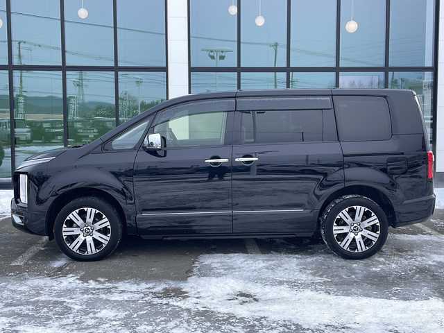 三菱 デリカＤ：５ P 道東・釧路十勝 2023(令5)年 4.6万km アメジストブラック ・4WD/・ALPINEビックX１１インチナビ/(BT SD CD DVD USB フルセグ)/・バックカメラ/・両側パワースライドドア/・パワーバックドア/・スマートキー/・プッシュスタート/・純正エンジンスターター/・e-Assist/・衝突被害軽減ブレーキ/・誤発進抑制機能/・車線逸脱警報/・先行車発進通知/・標識認識システム/・車線逸脱警報/・横滑り防止装置/・アイドリングストップ/・ブラインドスポットモニター/・運転席パワーシート/・ステアリングヒーター/・パドルシフト/・純正フロアマット/・LEDヘッドライト/・オートライト/・オートマチックハイビーム