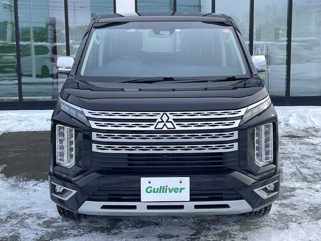 三菱 デリカＤ：５ P 道東・釧路十勝 2023(令5)年 4.6万km アメジストブラック ・4WD/・ALPINEビックX１１インチナビ/(BT SD CD DVD USB フルセグ)/・バックカメラ/・両側パワースライドドア/・パワーバックドア/・スマートキー/・プッシュスタート/・純正エンジンスターター/・e-Assist/・衝突被害軽減ブレーキ/・誤発進抑制機能/・車線逸脱警報/・先行車発進通知/・標識認識システム/・車線逸脱警報/・横滑り防止装置/・アイドリングストップ/・ブラインドスポットモニター/・運転席パワーシート/・ステアリングヒーター/・パドルシフト/・純正フロアマット/・LEDヘッドライト/・オートライト/・オートマチックハイビーム