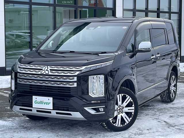 三菱 デリカＤ：５ P 道東・釧路十勝 2023(令5)年 4.6万km アメジストブラック ・4WD/・ALPINEビックX１１インチナビ/(BT SD CD DVD USB フルセグ)/・バックカメラ/・両側パワースライドドア/・パワーバックドア/・スマートキー/・プッシュスタート/・純正エンジンスターター/・e-Assist/・衝突被害軽減ブレーキ/・誤発進抑制機能/・車線逸脱警報/・先行車発進通知/・標識認識システム/・車線逸脱警報/・横滑り防止装置/・アイドリングストップ/・ブラインドスポットモニター/・運転席パワーシート/・ステアリングヒーター/・パドルシフト/・純正フロアマット/・LEDヘッドライト/・オートライト/・オートマチックハイビーム