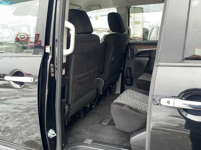 三菱 デリカＤ：５ P 道東・釧路十勝 2023(令5)年 4.6万km アメジストブラック ・4WD/・ALPINEビックX１１インチナビ/(BT SD CD DVD USB フルセグ)/・バックカメラ/・両側パワースライドドア/・パワーバックドア/・スマートキー/・プッシュスタート/・純正エンジンスターター/・e-Assist/・衝突被害軽減ブレーキ/・誤発進抑制機能/・車線逸脱警報/・先行車発進通知/・標識認識システム/・車線逸脱警報/・横滑り防止装置/・アイドリングストップ/・ブラインドスポットモニター/・運転席パワーシート/・ステアリングヒーター/・パドルシフト/・純正フロアマット/・LEDヘッドライト/・オートライト/・オートマチックハイビーム