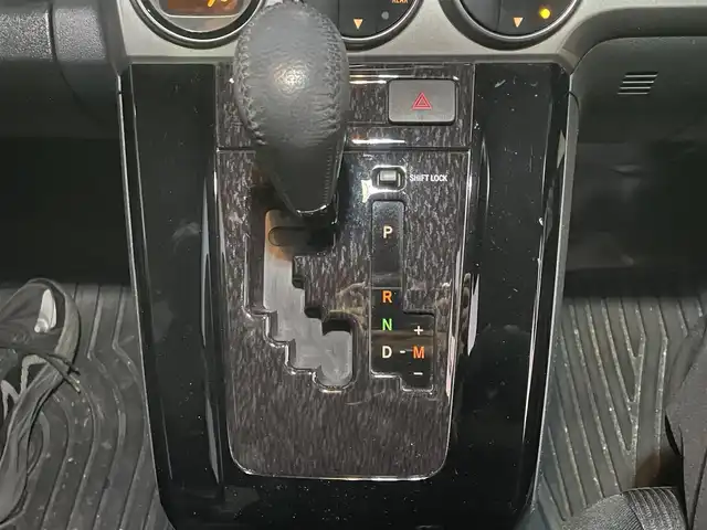 トヨタ カローラ ルミオン 1．8S エアロツアラー 島根県 2013(平25)年 9.5万km ブラックマイカ 社外メモリナビ/フルセグTV/BT/CD・DVD/FM・AM/バックカメラ/パドルシフト/オートライト/フォグライト/純正フロアマット