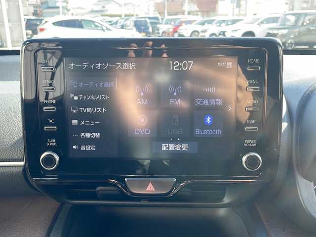 トヨタ ヤリスクロス ハイブリッド Z 岡山県 2020(令2)年 3.2万km ホワイトパールクリスタルシャイン 純正ナビ　/ＣａｒＰｌａｙ　/ＡｎｄｒｏｉｄＡｕｔｏ　/３６０°カメラ　/パワーバックドア　/パワーシート　/シートヒーター　/ステアリングヒーター　/ＢＳＭ　/衝突軽減　/追従走行　/電子パーキング　/純正ビルトインＥＴＣ　/スペアキー