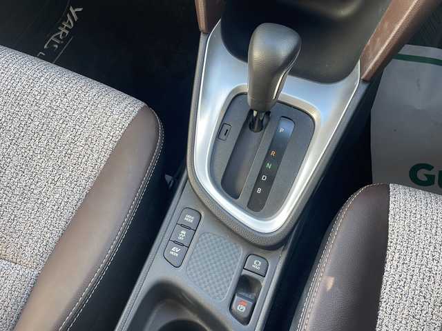 トヨタ ヤリスクロス ハイブリッド Z 岡山県 2020(令2)年 3.2万km ホワイトパールクリスタルシャイン 純正ナビ　/ＣａｒＰｌａｙ　/ＡｎｄｒｏｉｄＡｕｔｏ　/３６０°カメラ　/パワーバックドア　/パワーシート　/シートヒーター　/ステアリングヒーター　/ＢＳＭ　/衝突軽減　/追従走行　/電子パーキング　/純正ビルトインＥＴＣ　/スペアキー