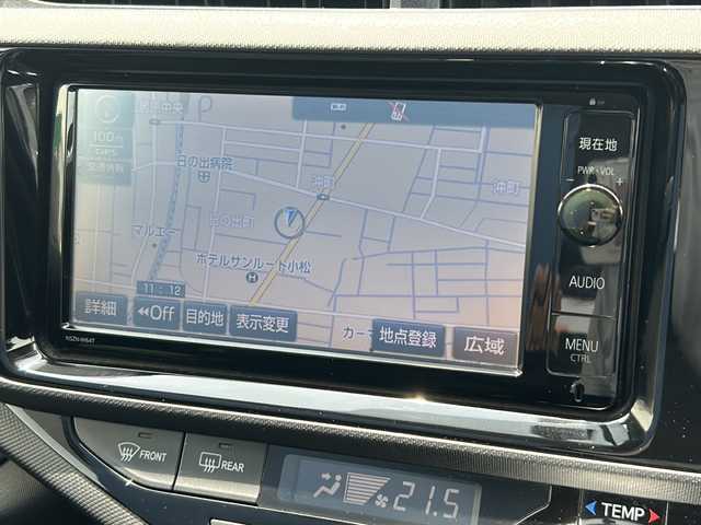 トヨタ アクア S 石川県 2015(平27)年 3.5万km ライムホワイトパールクリスタルシャイン 純正SDナビ（NSZN-W64T）/（Bluetooth/フルセグTV/CD/DVD）/バックカメラ/ETC/プッシュスタート/横滑り防止システム/ステアリングスイッチ/社外フロアマット/オートライト