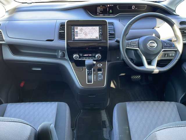 日産 セレナ ハイウェイスター V 道央・札幌 2022(令4)年 4.6万km ダイヤモンドブラック ・4WD/・純正SDナビ/（CD・BT・フルセグ・SD・iPod・AUX・USB）/・全方位カメラ/・プロパイロット/・追従式クルーズコントロール/・コーナーセンサー/・衝突軽減システム/・LEDヘッドライト/・フォグライト/・オートライト/・オートホールド/・本革巻きステアリング/・ステアリングスイッチ/・前方ドライブレコーダー/・ETC/・アイドリングストップ/・社外フロアマット/・スマートキー/・プッシュスタート