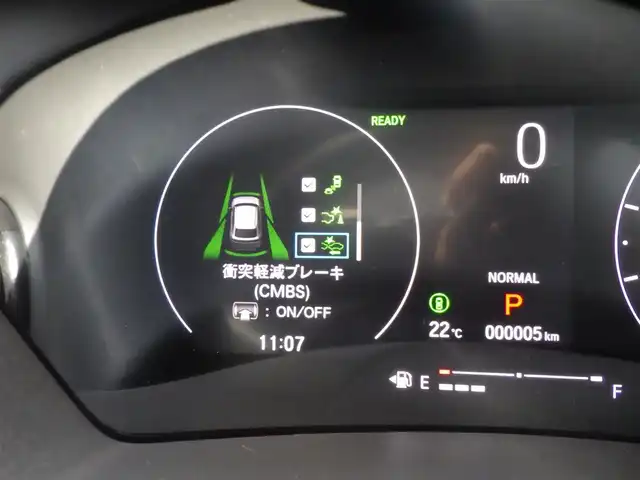ホンダ ヴェゼル ハイブリッド e:HEV Z 千葉県 2025(令7)年 0.1万km未満 プラチナホワイトパール e:HEV Z　3VC4AG3　Honda CONNECTディスプレー+ETC2.0車載器+ワイヤレス充電器(220/000)/ホンダセンシング/・衝突軽減ブレーキ（CMBS）/・車線維持支援システム（LKAS）/・アダプティブクルーズコントロール（ACC）/・後方誤発進抑制機能/・誤発進抑制機能/パワーバックドア/純正コネクトナビ/地デジTV/【Bluetooth接続】/【Apple CarPlay　Android Auto対応】/バックカメラ/リバース連動ドアミラー（左）/ワイヤレス充電/ハーフレザーシート/前席シートヒーター/革巻きステアリング/ステアリングスイッチ/パドルシフト/ETC/LEDヘッドライト/フォグライト/ウインカーミラー/コーナーセンサー/純正18インチアルミホイル/サイド/カーテンエアバッグ/スマートキー