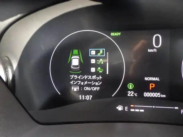 ホンダ ヴェゼル ハイブリッド e:HEV Z 千葉県 2025(令7)年 0.1万km未満 プラチナホワイトパール e:HEV Z　3VC4AG3　Honda CONNECTディスプレー+ETC2.0車載器+ワイヤレス充電器(220/000)/ホンダセンシング/・衝突軽減ブレーキ（CMBS）/・車線維持支援システム（LKAS）/・アダプティブクルーズコントロール（ACC）/・後方誤発進抑制機能/・誤発進抑制機能/パワーバックドア/純正コネクトナビ/地デジTV/【Bluetooth接続】/【Apple CarPlay　Android Auto対応】/バックカメラ/リバース連動ドアミラー（左）/ワイヤレス充電/ハーフレザーシート/前席シートヒーター/革巻きステアリング/ステアリングスイッチ/パドルシフト/ETC/LEDヘッドライト/フォグライト/ウインカーミラー/コーナーセンサー/純正18インチアルミホイル/サイド/カーテンエアバッグ/スマートキー