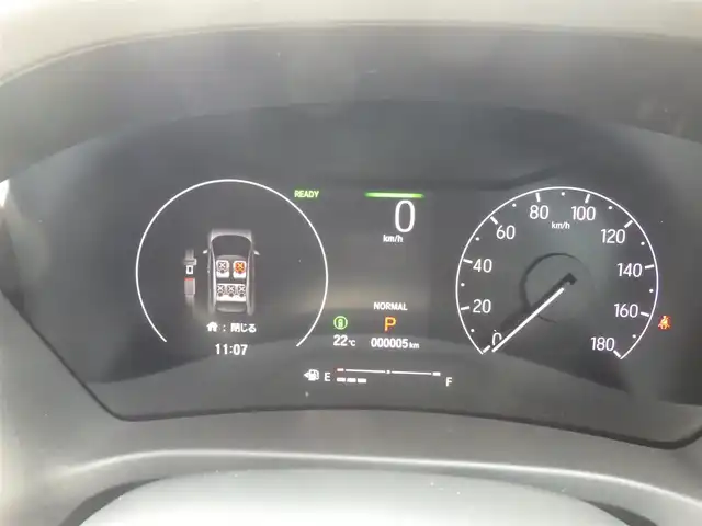 ホンダ ヴェゼル ハイブリッド e:HEV Z 千葉県 2025(令7)年 0.1万km未満 プラチナホワイトパール e:HEV Z　3VC4AG3　Honda CONNECTディスプレー+ETC2.0車載器+ワイヤレス充電器(220/000)/ホンダセンシング/・衝突軽減ブレーキ（CMBS）/・車線維持支援システム（LKAS）/・アダプティブクルーズコントロール（ACC）/・後方誤発進抑制機能/・誤発進抑制機能/パワーバックドア/純正コネクトナビ/地デジTV/【Bluetooth接続】/【Apple CarPlay　Android Auto対応】/バックカメラ/リバース連動ドアミラー（左）/ワイヤレス充電/ハーフレザーシート/前席シートヒーター/革巻きステアリング/ステアリングスイッチ/パドルシフト/ETC/LEDヘッドライト/フォグライト/ウインカーミラー/コーナーセンサー/純正18インチアルミホイル/サイド/カーテンエアバッグ/スマートキー